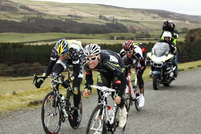 Tour of the Reservoir 2010 - Sprinting for 2nd! - Ian Wilkinson...